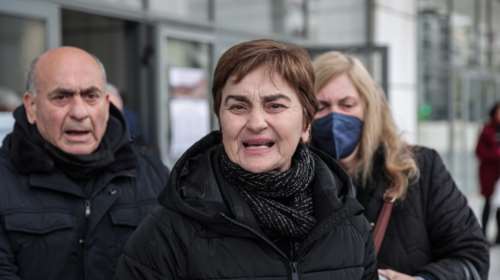 Δίκη Ελένης Τοπαλούδη: Ένταση με τον δικηγόρο του Ροδίτη - &quot;Είναι ελεεινός, δεν τον αντέχω&quot; φώναζε η μητέρα