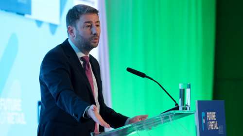 Απάντηση Ανδρουλάκη σε Μητσοτάκη για τα περί αλαζονείας: Το επόμενο βήμα θα είναι να με κατηγορήσει για οικογενειοκρατία