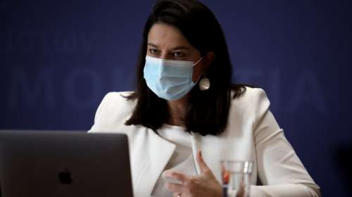 Κεραμέως: Αντικειμενικές δυσκολίες για να ξεκινήσει μόνο η Γ&#39; Λυκείου - Τι απαντά στις αντιδράσεις για τα ΑΕΙ