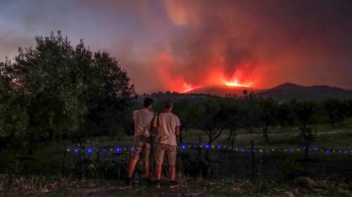 Τραγωδία στην Εύβοια: Πέθανε ηλικιωμένος όταν ξέσπασε η φωτιά - Επαθε εγκεφαλικό όταν τον πλησίασαν οι φλόγες