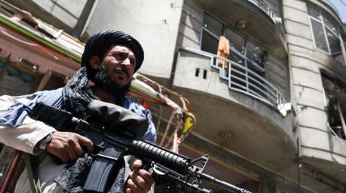 Οι Ταλιμπάν βλέπουν τον χριστιανικό σταυρό στη γραβάτα - &quot;Η σαρία σάς διατάζει να τον σπάτε και να τον αφαιρείτε&quot;