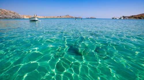 Οι τρεις κρυφές παραλίες της Αττικής: &quot;Ανέγγιχτες&quot;, με πεντακάθαρα νερά - Μία ώρα από το κέντρο της Αθήνας [βίντεο]