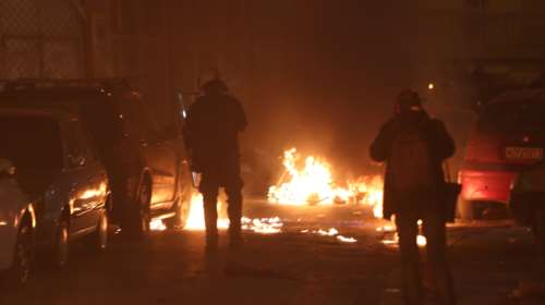 Νέα επεισόδια στη Θεσσαλονίκη: Ρομά καίνε λάστιχα στη Χαλκηδόνα - Έκλεισε η παλιά Εθνική Οδός προς Βέροια