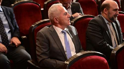 ΣΥΡΙΖΑ: Το παρασκήνιο της αποχώρησης του ναυάρχου Αποστολάκη - Αιφνιδιάστηκε η Κουμουνδούρου