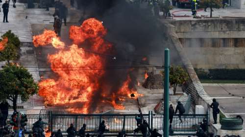 ΕΛ.ΑΣ: Ανυπόστατες και συκοφαντικές οι αναρτήσεις για δήθεν ταύτιση αστυνομικών με κουκουλοφόρους