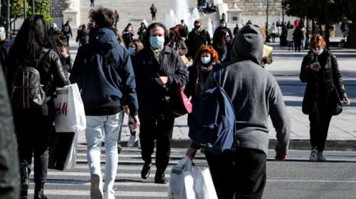 Κορονοϊός: &quot;Θα κάνουμε Πάσχα στο χωριό, αν προσέξουμε τώρα&quot; - Ανεμβολίαστοι ή χωρίς τρίτη δόση το 93,4% των θανάτων τις τελευταίες 15 μέρες