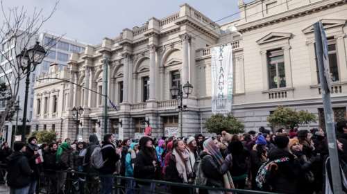 Το Εθνικό Θέατρο στηρίζει τους παραιτηθέντες καθηγητές και τους σπουδαστές