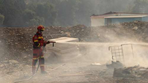 Φωτιά στη Ρόδο: Χωρίς προβλήματα έγινε η εκκένωση όλων των ξενοδοχειακών μονάδων -Η ενημέρωση από την Πυροσβεστική