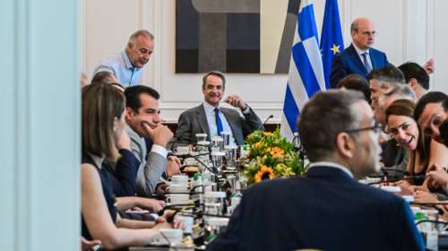 Συνεδριάζει το Υπουργικό Συμβούλιο υπό τον Μητσοτάκη - Ολα τα θέματα που βρίσκονται στο &quot;τραπέζι&quot;