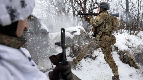 Πόλεμος στην Ουκρανία: Ο Ζελένσκι ζητά επειγόντως στρατιωτική βοήθεια της Δύσης - Η Ρωσία βομβαρδίζει στα ανατολικά