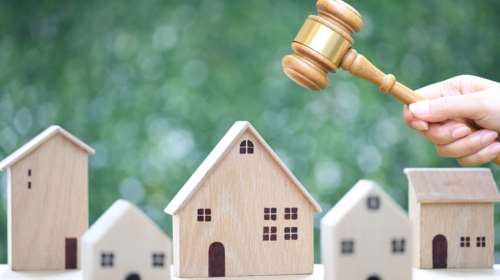 Πλειστηριασμοί: Ποια επώνυμα σφυριά θα χτυπήσουν αυτήν την εβδομάδα