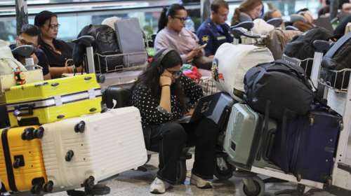 Ρωσία: Χάος στα αεροδρόμια της Μόσχας μετά από ουκρανική επίθεση με drones - Χιλιάδες επιβάτες κοιμήθηκαν στο πάτωμα