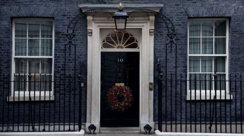 Πέταξε το &quot;μπαλάκι&quot; στην ελληνική πλευρά η &quot;Ντάουνινγκ Στριτ&quot; - Καμία αναφορά στα Γλυπτά του Παρθενώνα