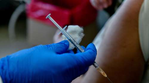 Αντίθετοι οι Ιατρικοί Σύλλογοι στην κατάργηση της συνταγογράφησης του αντιγριπικού εμβολίου