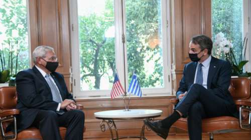 Στην Αθήνα ο γερουσιαστής Ρόμπερτ Μενέντεζ - Συνάντηση με Μητσοτάκη στο Μαξίμου