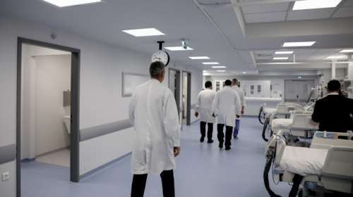 Χανιά: Στη ΜΕΘ η 33χρονη Αμερικανίδα τουρίστρια που έπεσε από μεγάλο ύψος - Έχασε το μωρό που κυοφορούσε