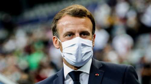 Γαλλία: Ο Εμανουέλ Μακρόν ξαναβάζει τη μάσκα του - "Επιστροφή στη συνήθεια αυτή"