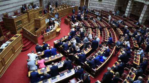 Απορρίφθηκε η άρση ασυλίας των 14 βουλευτών της ΝΔ για τη μήνυση που κατέθεσε η Καρυστιανού