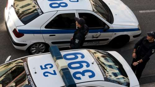 Συναγερμός στη Θεσσαλονίκη: Ανδρας με καραμπίνα εισέβαλε σε αντιπροσωπεία αυτοκινήτων και απειλούσε υπαλλήλους