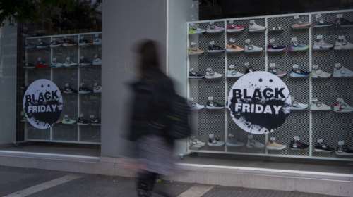 Ξεκινά πρόωρα φέτος η Black Friday – Τι να προσέξετε με τις αγορές σας και τις τιμές