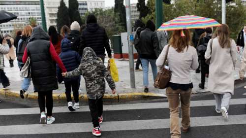 Κορονοϊός: Κοντά στα 2000 τα νέα κρούσματα στην Αττική - 1.303 στη Θεσσαλονίκη - Ανησυχία για Κρήτη και Λάρισα