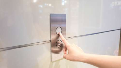 Σε λειτουργία η νέα πλατφόρμα για την ηλεκτρονική απογραφή όλων των ανελκυστήρων της χώρας - Πότε λήγει η προθεσμία