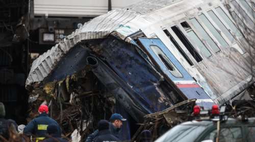 Τέμπη: Τραγικό παιχνίδι της τύχης για δύο αδελφές που ζούσαν στη Γερμανία - Ήρθαν για κηδεία και σκοτώθηκαν στο τρένο