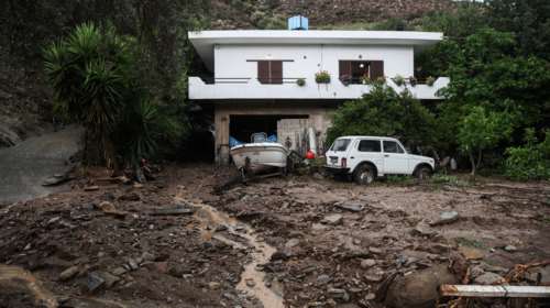 Άνοιξαν οι ουρανοί στην Κρήτη: Πλημμυρισμένοι δρόμοι και κατολισθήσεις [εικόνες]