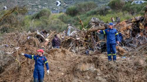 Τραγωδία στα Τέμπη: Ταυτοποιήθηκαν συνολικά 56 νεκροί - Η ανακοίνωση της ΕΛΑΣ και η 23χρονη αγνοούμενη φοιτήτρια