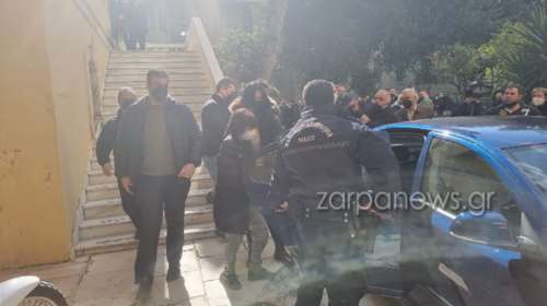 Γηροκομείο στα Χανιά: Ξέσπασαν οι συγγενείς - Με φωνές και βρισιές η αποχώρηση της ιδιοκτήτριας από την Εισαγγελία [εικόνες-βίντεο]