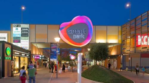 Ανατίναξαν τέσσερα ΑΤΜ στο εκπτωτικό χωριό Smart Park