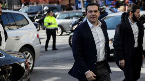 ΣΥΡΙΖΑ: Μετά την ...Ανάσταση, η &quot;σταύρωση&quot; της κυβέρνησης για το &quot;μαξιλάρι&quot;