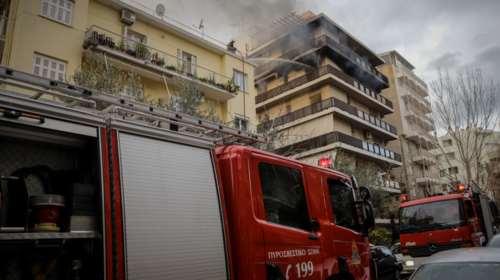 Μεγάλη φωτιά σε διαμέρισμα στο κέντρο της Θεσσαλονίκης