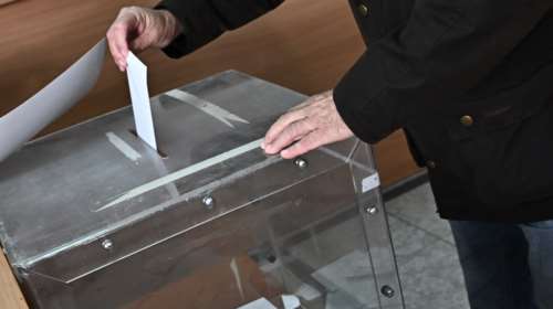 Δημοσκόπηση Interview: Στο 6% το κόμμα Κασσελάκη - Ο ΣΥΡΙΖΑ πέφτει στην έβδομη θέση με 4,3%