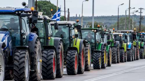 Αγροτικά μπλόκα: Μάχη με τον χρόνο δίνει η κυβέρνηση - Τέλος Δεκεμβρίου οι πληρωμές