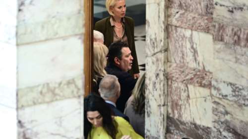 Βουλή: Αυτόπτης μάρτυρας της επίθεσης Φλώρου σε Γραμμένο, ο Στράτος Σιμόπουλος - &quot;Είδα το κεφαλοκλείδωμα και τη μπουνιά&quot;