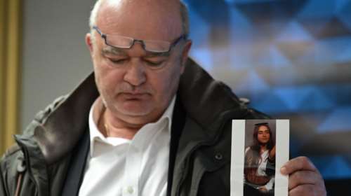 Τέμπη: &quot;Πέταξαν την τέφρα των νεκρών μας&quot; - Κατάθεση ψυχής από τους συγγενείς των θυμάτων