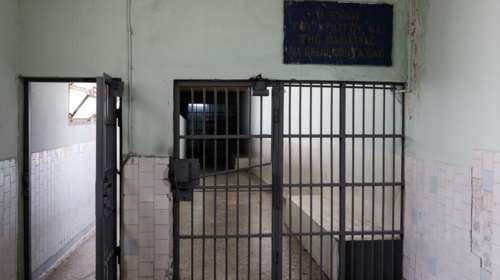 Θεσσαλονίκη: Στη φυλακή 48χρονος για αρπαγή 15χρονης από δομή