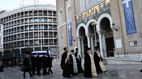 Πριγκίπισσα Ειρήνη: Λαϊκό προσκύνημα στο παρεκκλήσι της Μητρόπολης - Στο Τατόι η ταφή της [εικόνες - βίντεο]