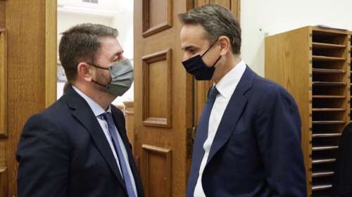 Δυο ξένοι Μητσοτάκης - Ανδρουλάκης: Γιατί κανείς τους δεν θέλει πραγματικά κυβέρνηση συνεργασίας