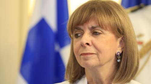 Παράσημο στον Ξαρχάκο απονέμει η Σακελλαροπούλου- Παρούσα και σε εκδήλωση για τα 50 χρόνια από την εισβολή στην Κύπρο