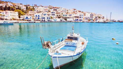 Το &quot;μυστικό&quot; κυκλαδίτικο νησί που προτιμούν οι Γερμανοί - &quot;Μοναδική αρχιτεκτονική και γαστρονομία&quot;