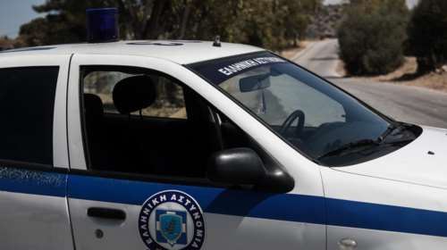 Ηλιούπολη: Στα χέρια της ΕΛΑΣ τσαντάκιας - Άρπαξε την τσάντα από ηλικιωμένη, την έσυρε στο δρόμο και πέθανε