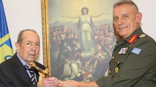 Ιάκωβος Τσούνης: Ο Έλληνας εφοπλιστής που χάρισε όλη την περιουσία του στις Ένοπλες Δυνάμεις