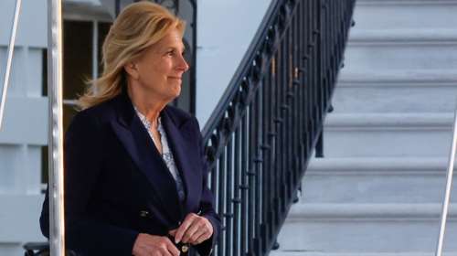 Στο νοσοκομείο η Τζιλ Μπάιντεν: Υπεβλήθη σε χειρουργική επέμβαση μετά από εξέταση για καρκίνο του δέρματος