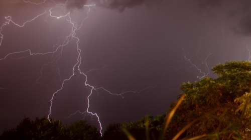 Χανιά: Κεραυνός χτύπησε 40χρονο σε εργοτάξιο - Τον τίναξε 10 μέτρα μακριά