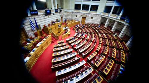 Βουλή: Ο ΣΥΡΙΖΑ αποχώρησε από την ψηφοφορία για το εργασιακό νομοσχέδιο