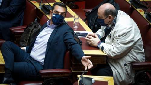 Βγήκαν τα μαχαίρια στον ΣΥΡΙΖΑ για τους &quot;κυρ Παντελήδες&quot;: Δυσαρέσκεια Φίλη για το άνοιγμα στον μεσαίο χώρο- Νεύρα Παππά &amp; Τσίπρα