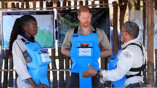 Ο Χάρι &quot;πρέπει να σταματήσει να παίζει το θύμα&quot; - Το μήνυμα της υπεύθυνης Τύπου της Ελισάβετ