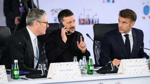 Ο Ζελένσκι μεταβαίνει στον Λευκό Οίκο με ευρωπαϊκή "dream team" δίπλα του - Από τις πιο κρίσιμες συναντήσεις μετά τον Ψυχρό Πόλεμο